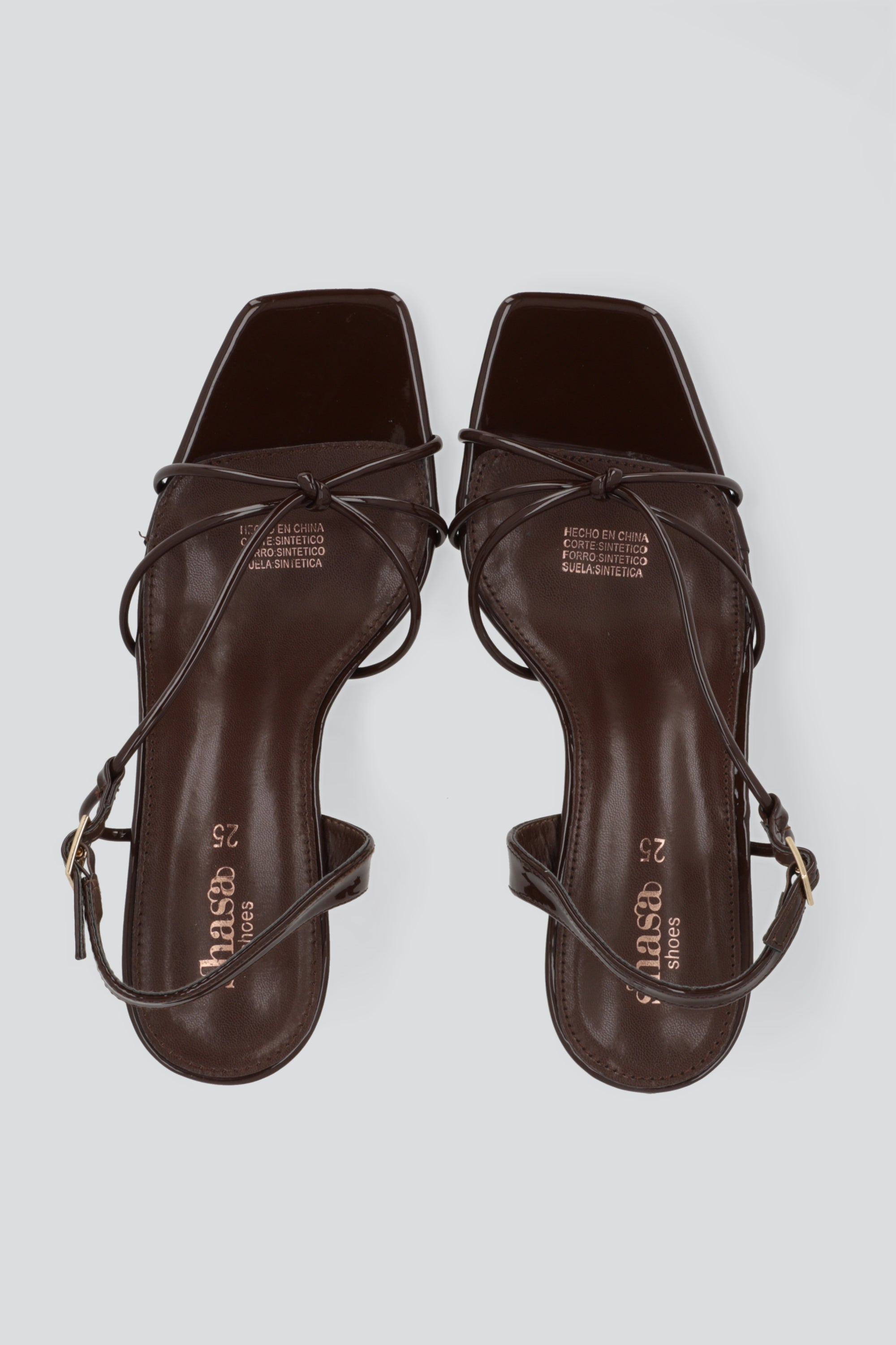Knot kitten heel