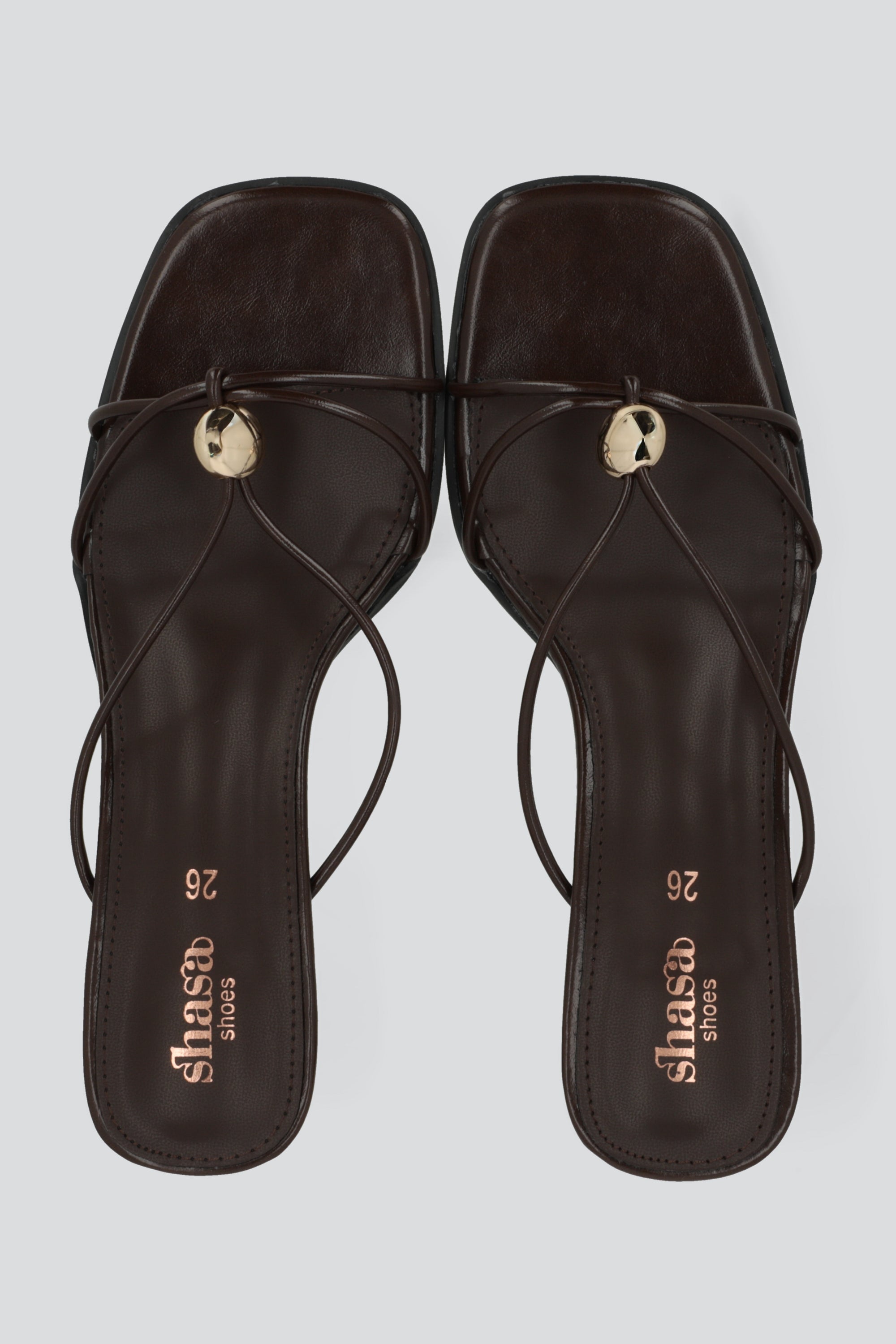 Kitten heel awaits metallic
